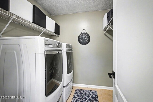 Building Photo - 2327 Caney Oaks Dr