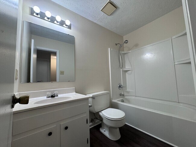 Building Photo - 4603 Dow Ct