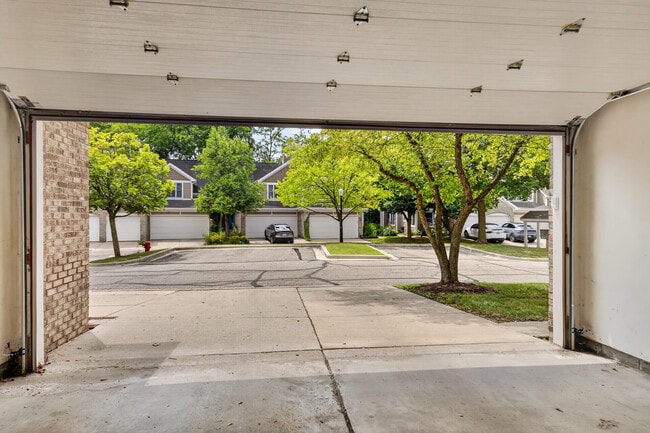 Building Photo - 2445 Mulberry Ct