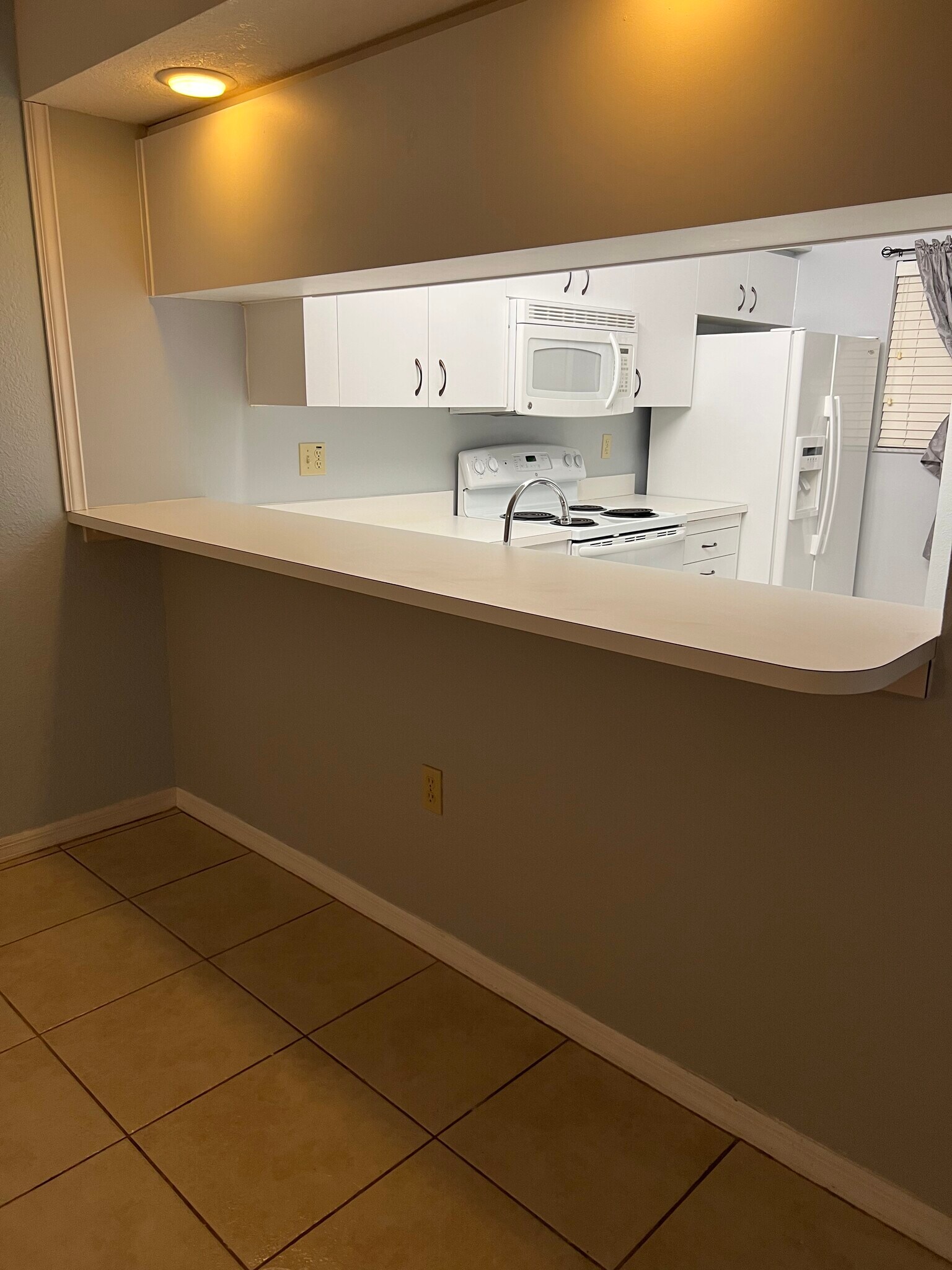 Building Photo - 404 Bouchelle Dr