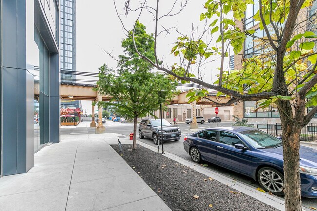 Building Photo - 180 N Ada St