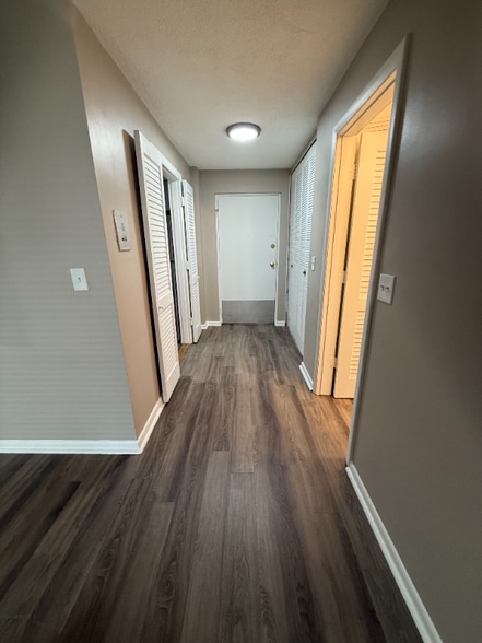 Building Photo - 200 Mountain Ave