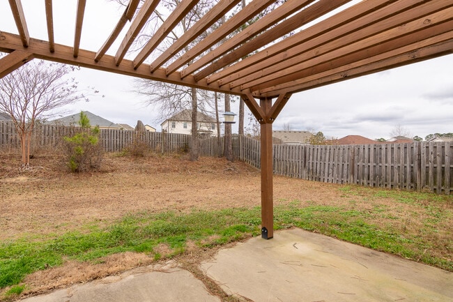 Building Photo - 3237 Alexandria Dr