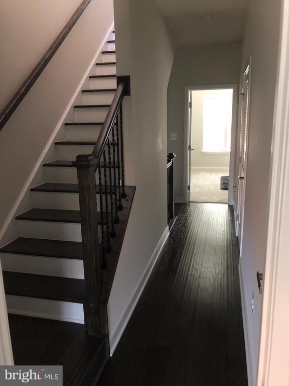 Building Photo - 6212 Editors Park Dr