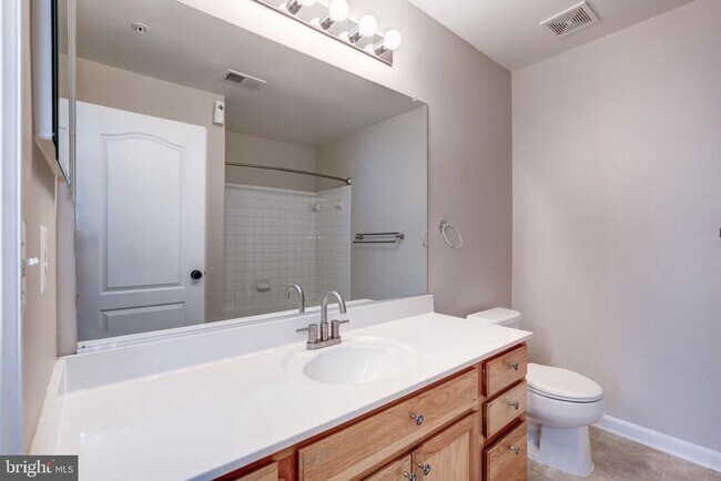 Building Photo - 151 Brynwood St