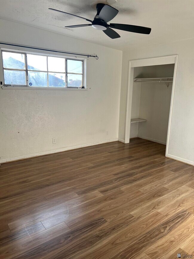 Building Photo - 1294 W 19th St