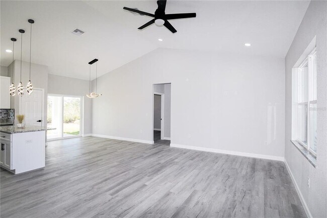 Building Photo - 4625 Cortez Blvd