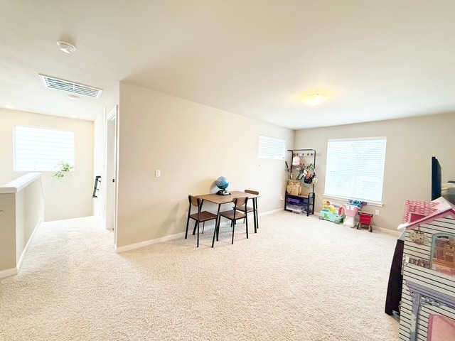 Building Photo - 2405 NE Waterlily Wy