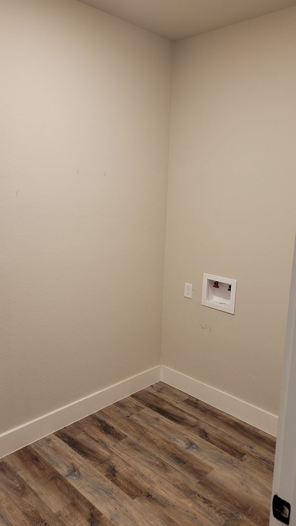 Building Photo - COMING SOON - Commuter Friendly - 3/2/2