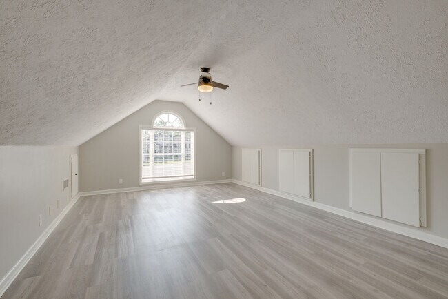 Building Photo - 103 Hunterwood Ct