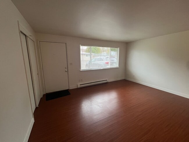 Building Photo - 3100 NE 16th St