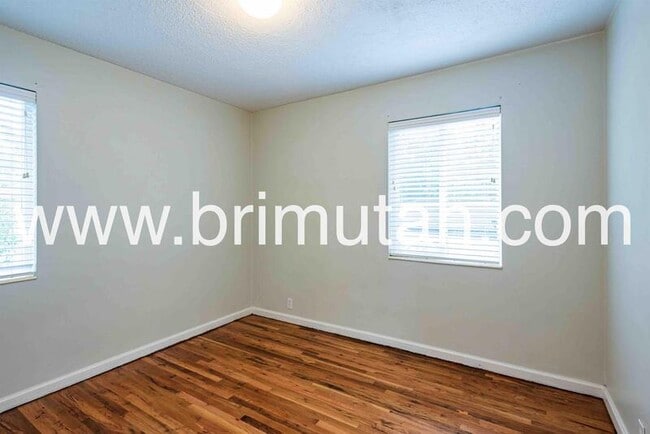 Building Photo - 2529 Melbourne St