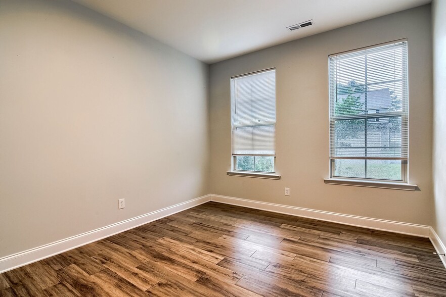 Building Photo - 4440 Lord Mario Ct