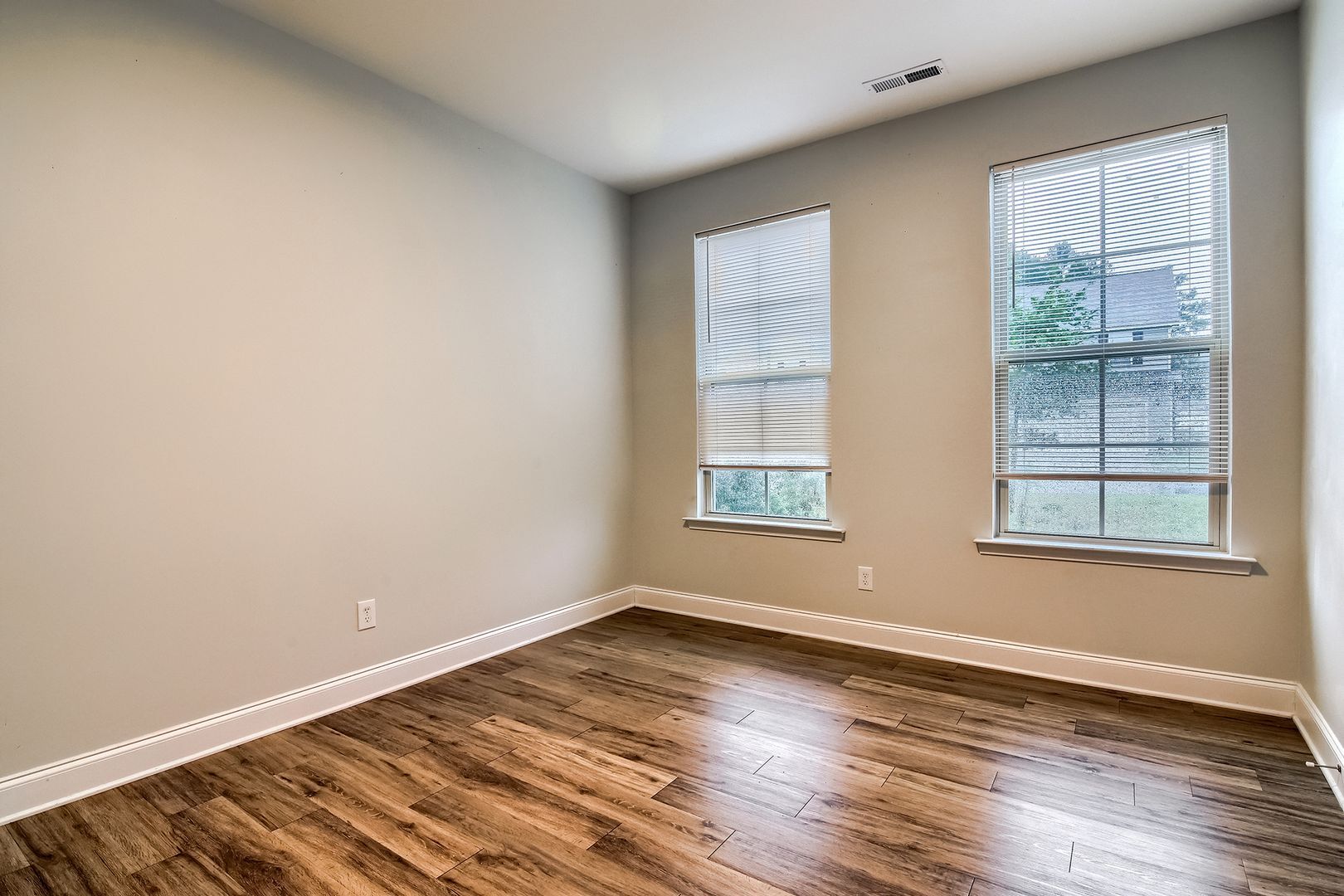 Building Photo - 4440 Lord Mario Ct