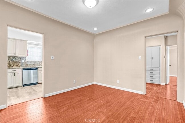 Building Photo - 9807 S Denker Ave