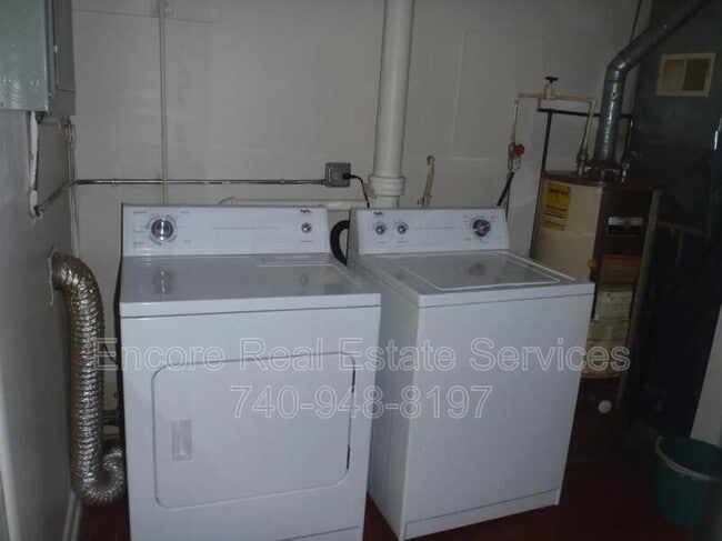 Building Photo - 684 Saratoga Ave