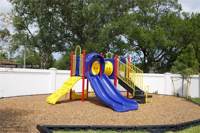 Building Photo - 5001 Peacock Wy