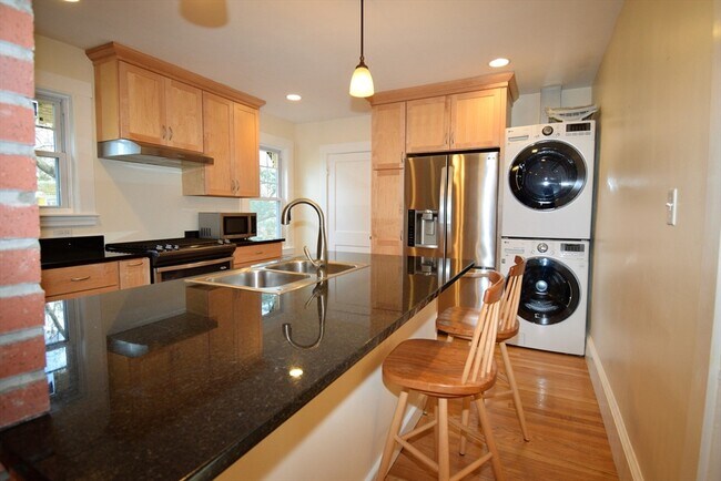 Building Photo - 39 S Normandy Ave