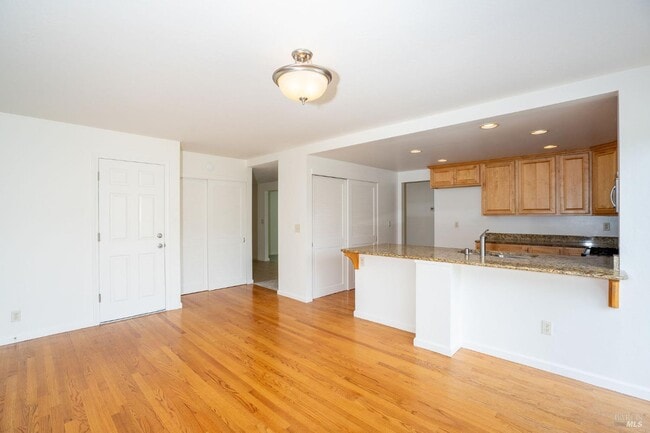 Building Photo - 4248 Leafwood Cir E