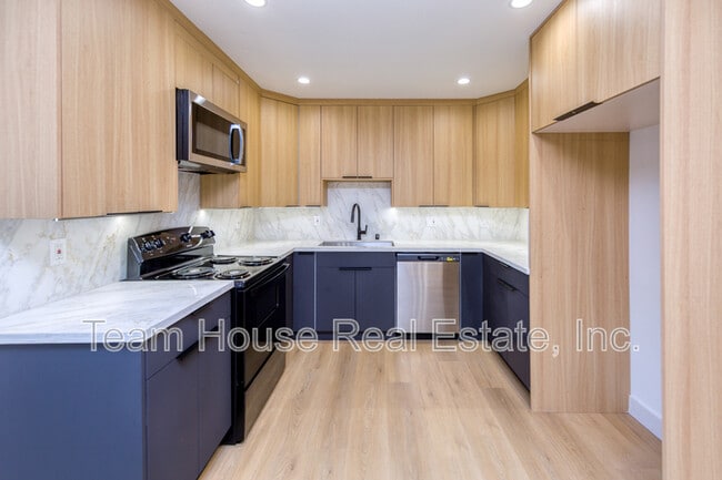 Building Photo - 7510 Etiwanda Ave