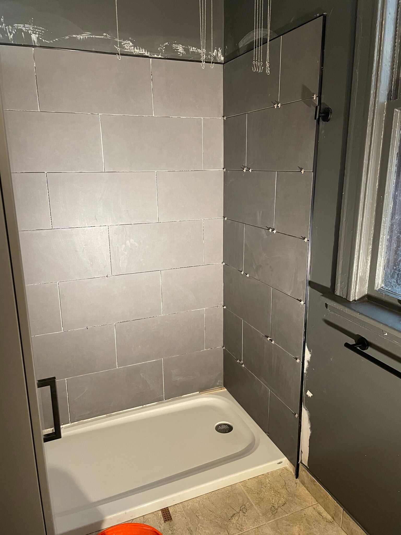 Full size shower - 3489 N Elston Ave