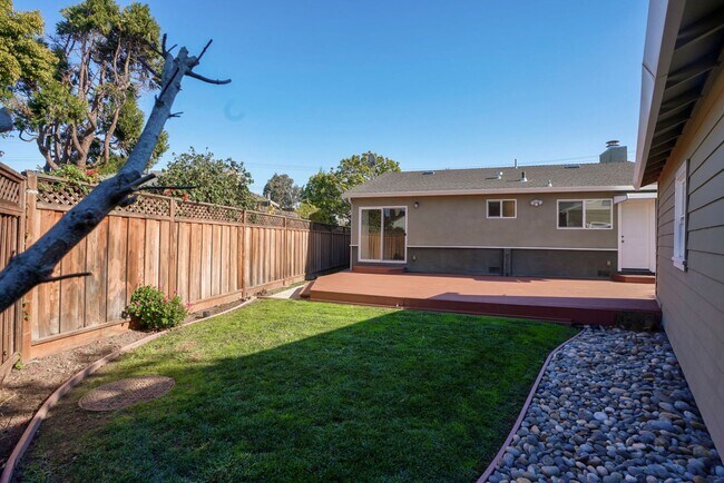 Building Photo - 3BR/1BA North Shoreview Home with Yard & Redwood Deck | Pet Friendly | Near Caltrain | YouTube Tour