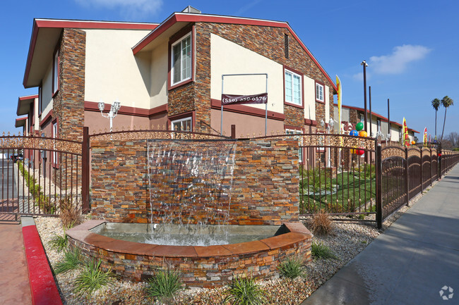 Primary Photo - Huntington Palace Luxury Apartments