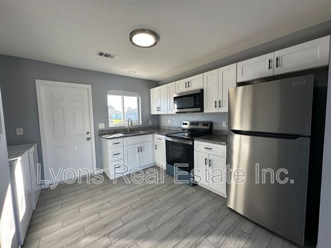 Building Photo - 139 Gordon Ave S