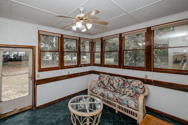 Building Photo - Fully Furnished Charleston Rental Near Folly Beach – Utilities Included | $3,100/Month