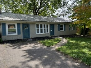 Building Photo - South AVL - 3/2 with Sunroom and Flex Space!