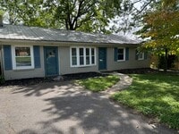 Building Photo - South AVL - 3/2 with Sunroom and Flex Space!