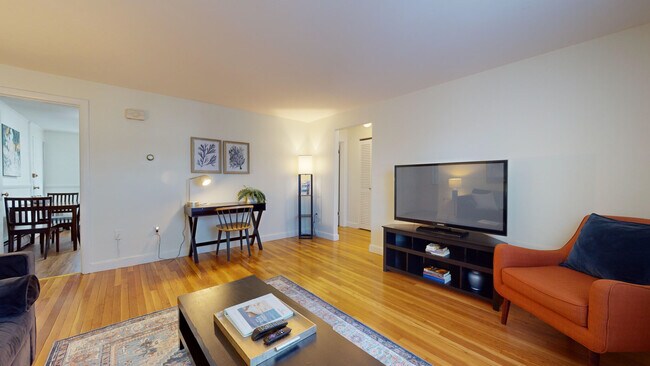 Building Photo - 99 Chestnut St