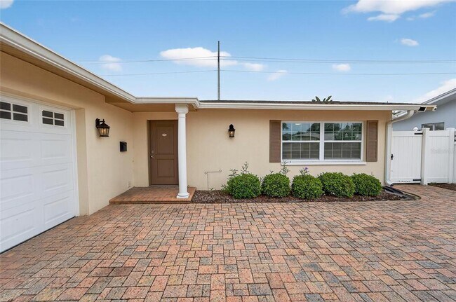 Building Photo - 1472 Byram Dr