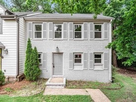 Building Photo - 3260 Overton Manor Dr