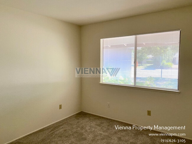 Building Photo - 3309 Huntsman Dr