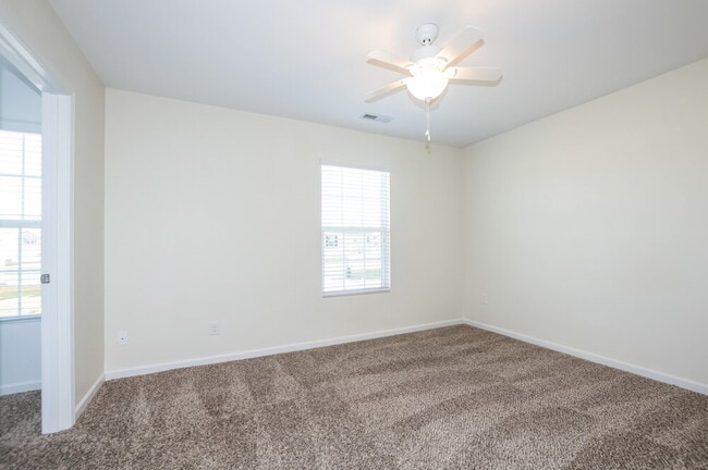 Building Photo - 2011 Blue Stream Ln