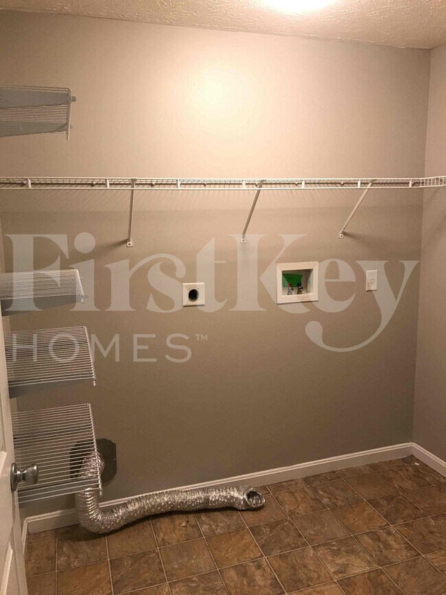 Building Photo - 103 Sydneys Ct