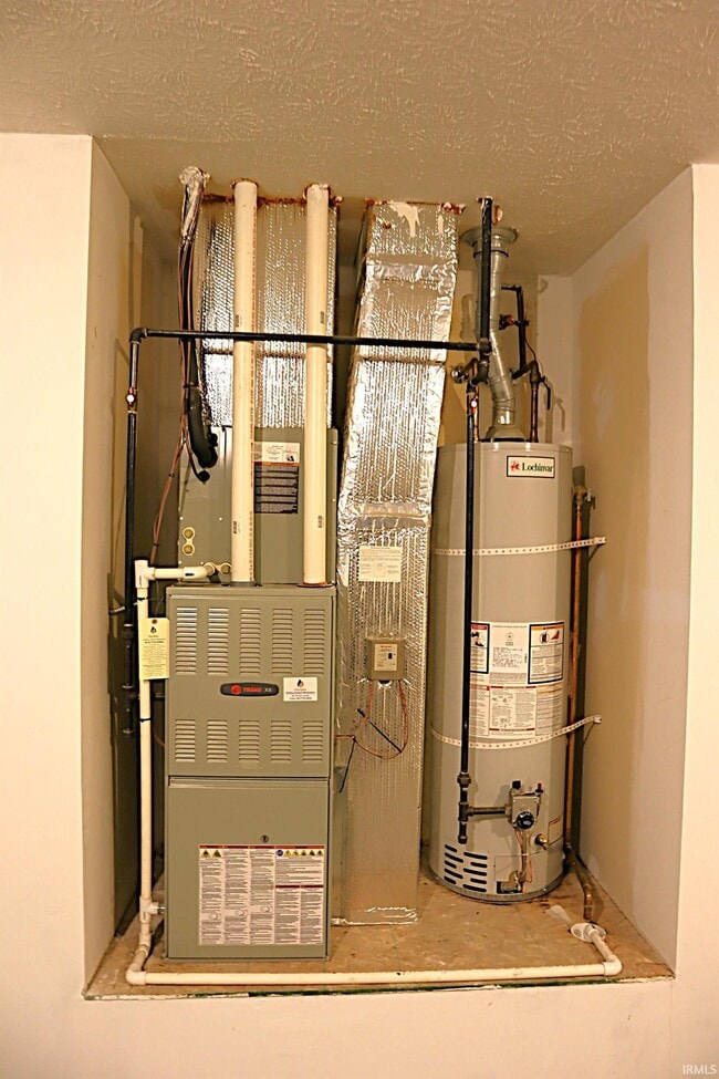 Building Photo - 3900 Bronson Ln