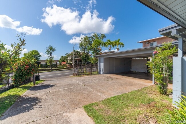 Building Photo - Fully Renovated 1BR/1BA/1PKG in Pearl City.