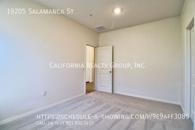 Building Photo - 19205 Salamanca St