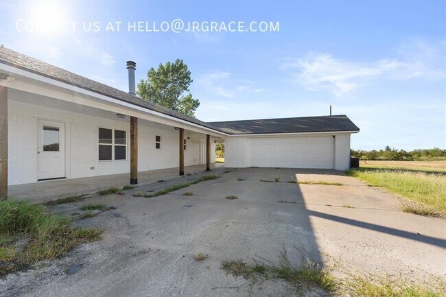 Building Photo - 740 N League Ranch Rd