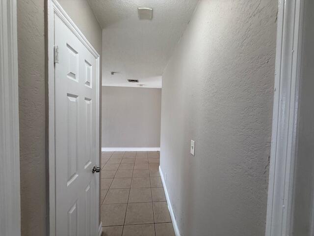 Building Photo - 400 Metcalf Ct