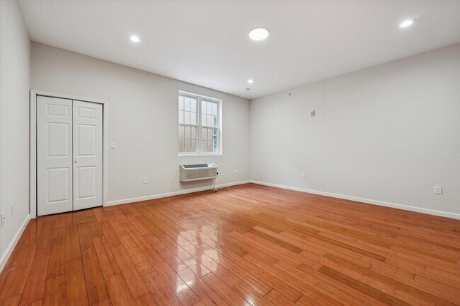 Building Photo - Large New Studio in Washington Square West