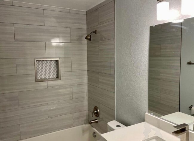 Building Photo - 3116 Creek Bank Ln