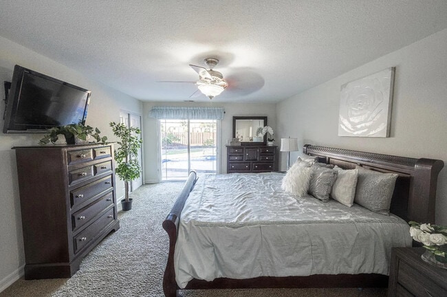 Building Photo - 1915 Washington St