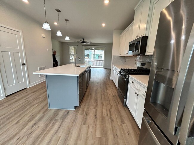 Building Photo - 14361 Revelry Blvd