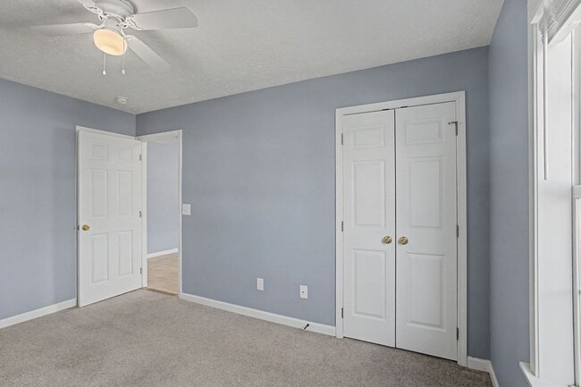 Building Photo - Now Available! 3 Bed 3 Bath Duplex