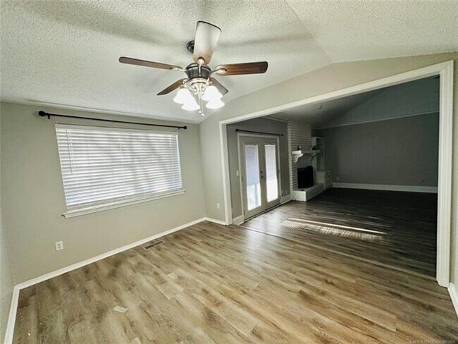 Building Photo - Beautiful 3 bed 2 bath in Union Schools