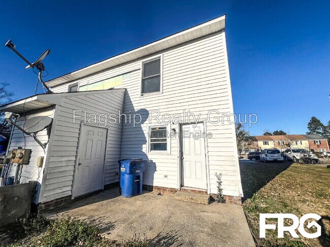 Building Photo - 107 Chesterfield Ct