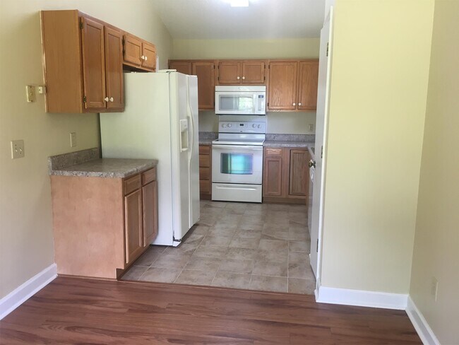 Building Photo - 8457 Battle Forest Dr